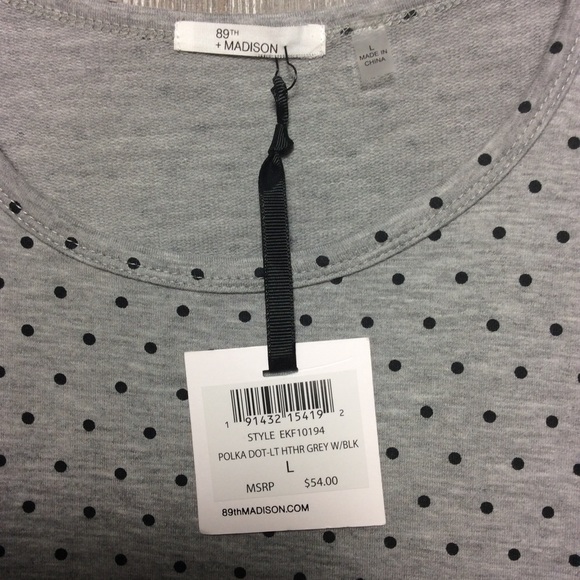 NWT Gray and Black Top with Lace Trim PLUS SIZE 1X - Picture 4 of 6